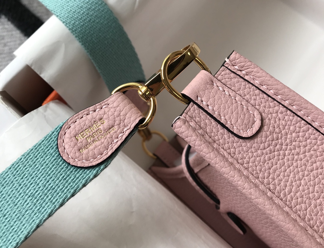 Hermes Evelyne 16 Amazone TPM Shoulder Bag In Pink Clemence Leather